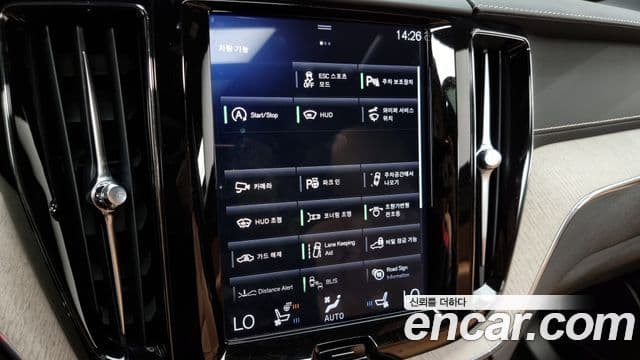 Volvo XC60 2세대 D5 Inscription, 2019 16