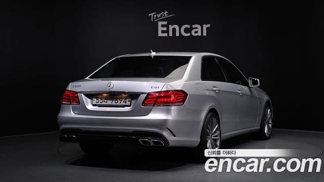 Mercedes-Benz E-класс W212 E200 CGI, 2011 2