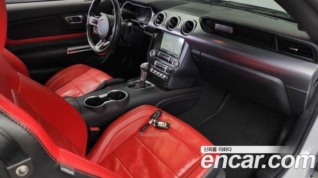 Ford Mustang купе, 2021 7