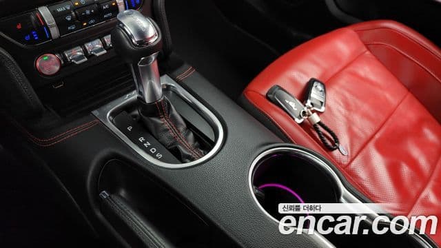 Ford Mustang купе, 2021 9