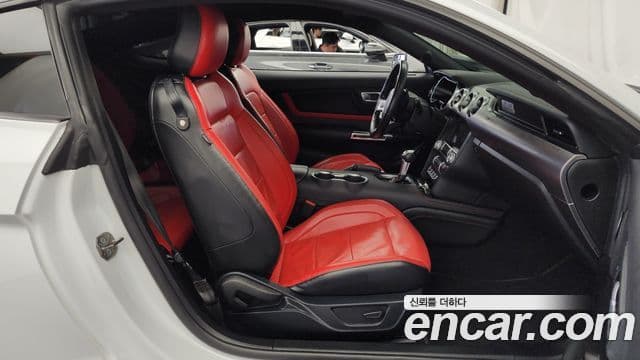 Ford Mustang купе, 2021 11