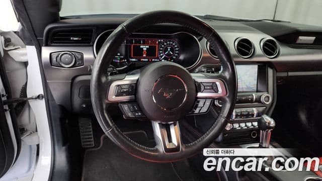 Ford Mustang купе, 2021 13