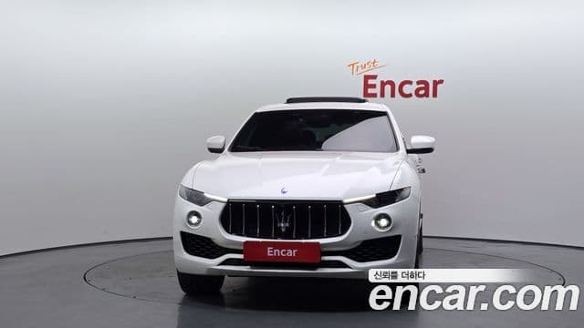 Maserati Levante Luxury, 2017 3