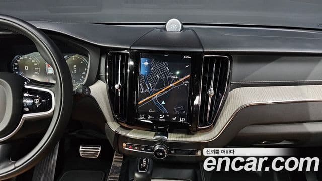 Volvo XC60 2세대 D5 Inscription, 2019 15