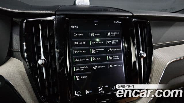 Volvo XC60 2세대 D5 Inscription, 2019 17