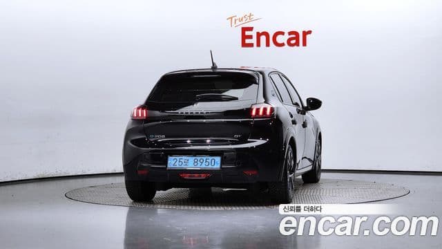 Peugeot e-208 2세대 GT, 2023 4