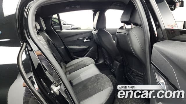 Peugeot e-208 2세대 GT, 2023 12