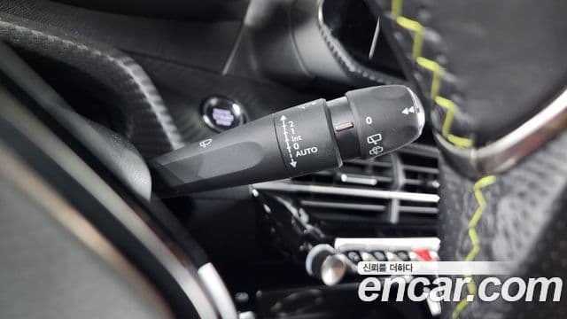 Peugeot e-208 2세대 GT, 2023 15