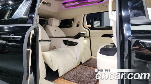 Kia Carnival 4세대 бензин 9인승 High Limousine(компания по спецнадстройкам), 2021 12