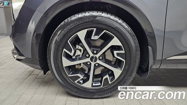 Kia Sportage 5세대 гибрид Signature 4WD, 2023 все фото