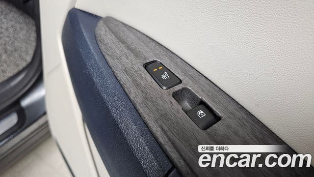 Kia Sportage 5세대 гибрид Signature 4WD, 2023 18