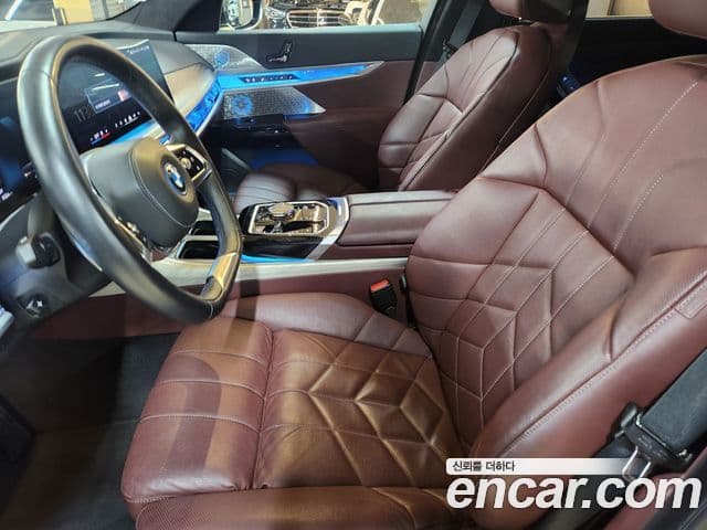 BMW 7시리즈 (G70) 750e xDrive Design Pure Excellence, 2024 все фото