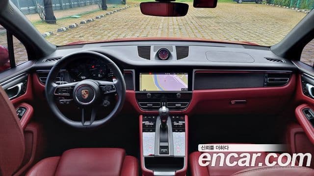 Porsche Macan 95B, 2023 10