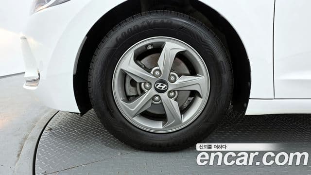 Hyundai Avante AD 1.6 GDI Smart, 2017 все фото