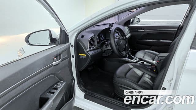 Hyundai Avante AD 1.6 GDI Smart, 2017 11