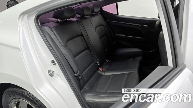 Hyundai Avante AD 1.6 GDI Smart, 2017 12