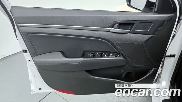 Hyundai Avante AD 1.6 GDI Smart, 2017 17