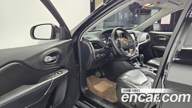 Jeep Cherokee(KL) 2.4 Longitude high AWD, 2019 10