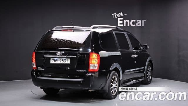 Kia Carnival R President, 2013 2