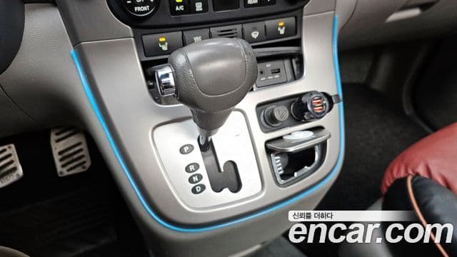 Kia Carnival R President, 2013 9