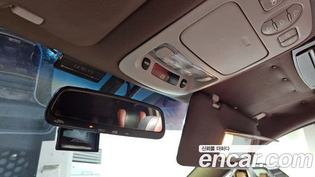 Kia Carnival R President, 2013 16