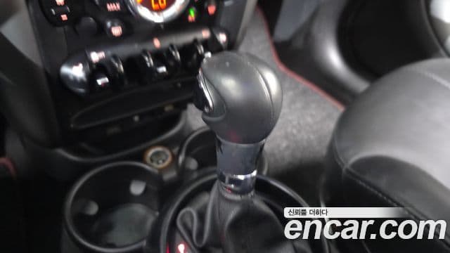 Mini Cooper D Countryman 1세대, 2016 9