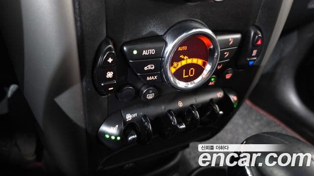 Mini Cooper D Countryman 1세대, 2016 16