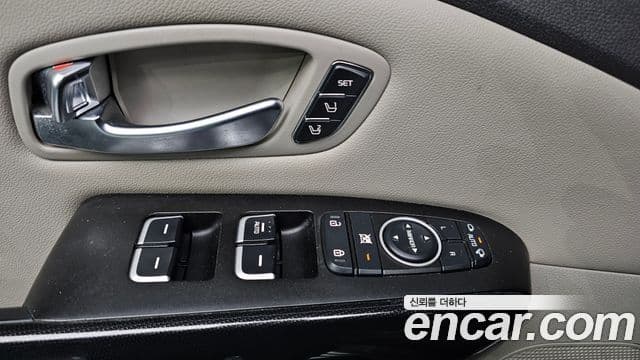 Kia All New Carnival Noblesse, 2015 13