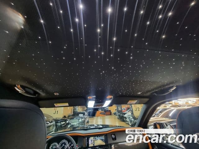 Rolls-Royce Cullinan 6.7 V12 чёрный эмблема, badge, 2021 12