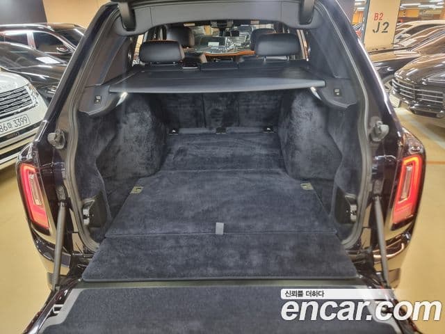 Rolls-Royce Cullinan 6.7 V12 чёрный эмблема, badge, 2021 13