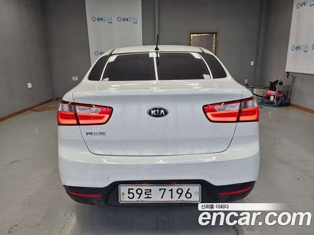 Kia All New Pride Deluxe, 2014 4