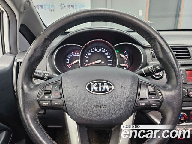 Kia All New Pride Deluxe, 2014 11