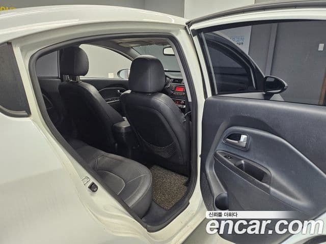 Kia All New Pride Deluxe, 2014 17