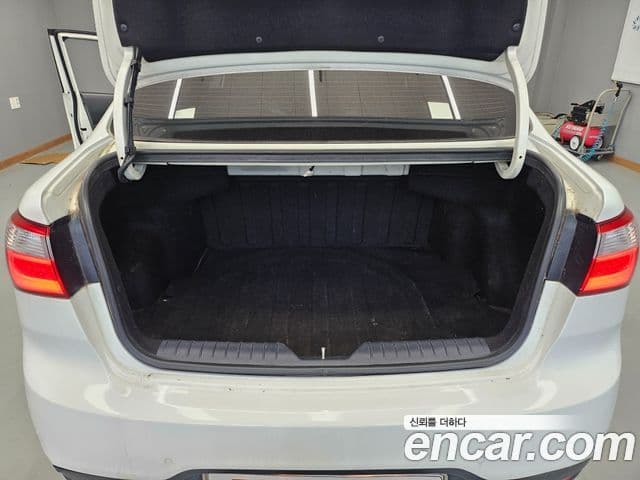 Kia All New Pride Deluxe, 2014 18