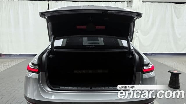 BMW 7시리즈 (G70) 740i xDrive Classic серебристый Edition, 2024 20