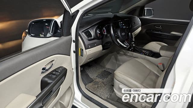 Kia All New Carnival Luxury, 2018 11