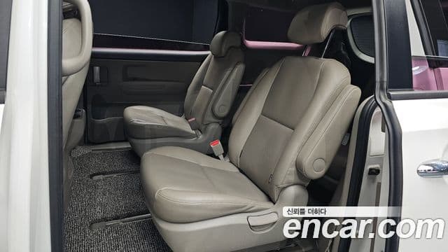 Kia All New Carnival Luxury, 2018 12