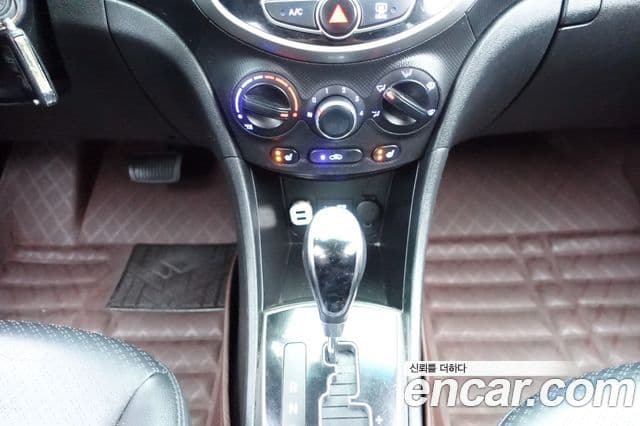 Hyundai Accent(новый кузов / новое поколение) Modern, 2016 10