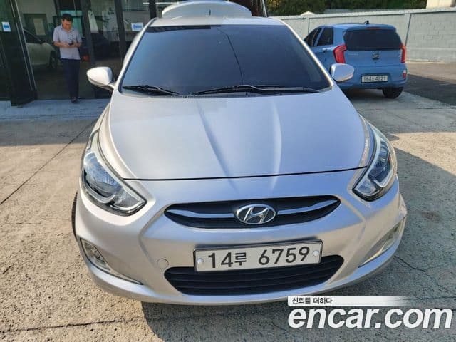 Hyundai Accent(новый кузов / новое поколение) Modern, 2015 3