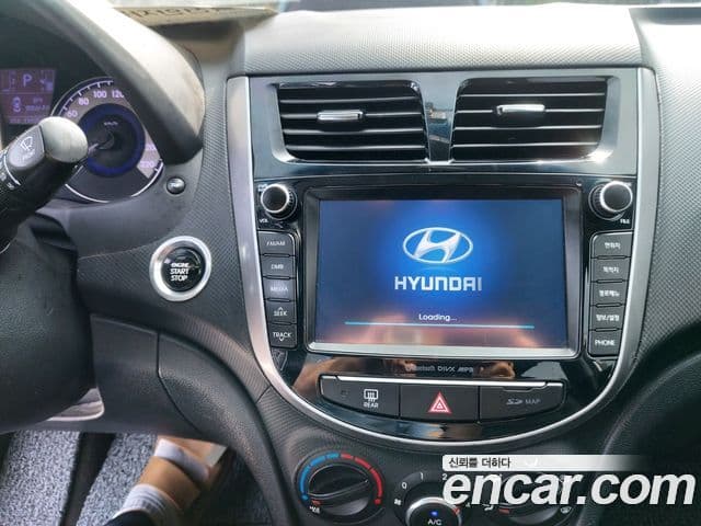 Hyundai Accent(новый кузов / новое поколение) Modern, 2015 10