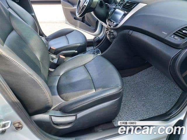 Hyundai Accent(новый кузов / новое поколение) Modern, 2015 14