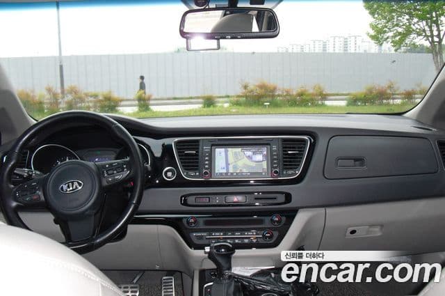Kia All New Carnival Prestige, 2015 8