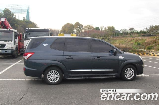 KG모빌리티(SsangYong) Korando 투리스모 4WD LT 11인승, 2015 все фото