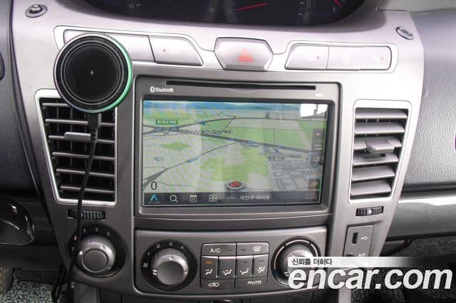 KG모빌리티(SsangYong) Korando 투리스모 4WD LT 11인승, 2015 8