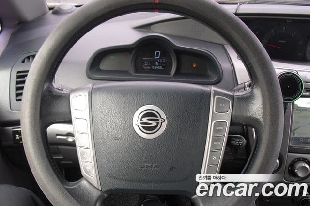 KG모빌리티(SsangYong) Korando 투리스모 4WD LT 11인승, 2015 14