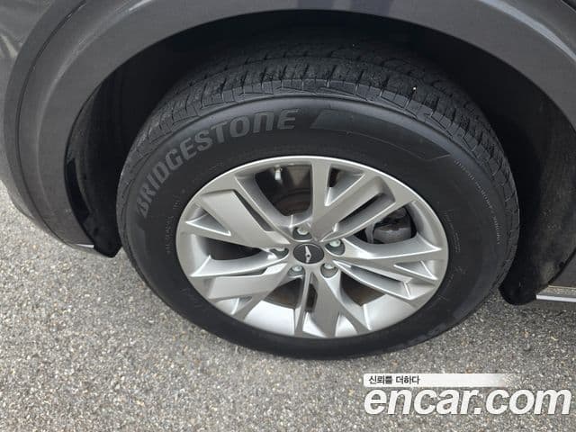 Genesis GV70, 2022 8