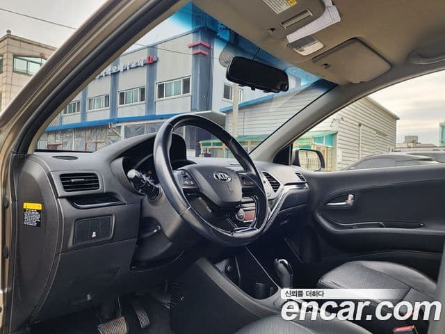 Kia All New Morning Luxury, 2013 13