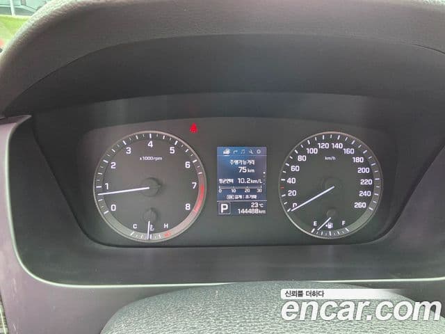 Hyundai LF Sonata 2.0 Smart, 2015 10