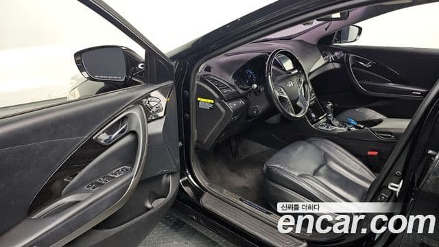 Hyundai Grandeur HG Premium, 2016 11