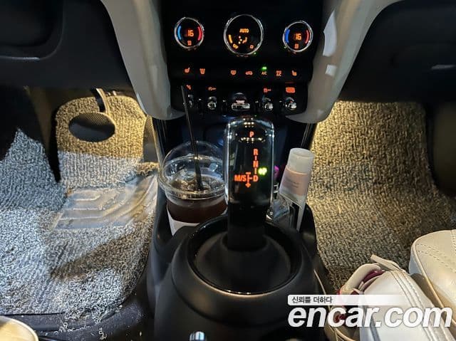 Mini Cooper S 3세대, 2023 12